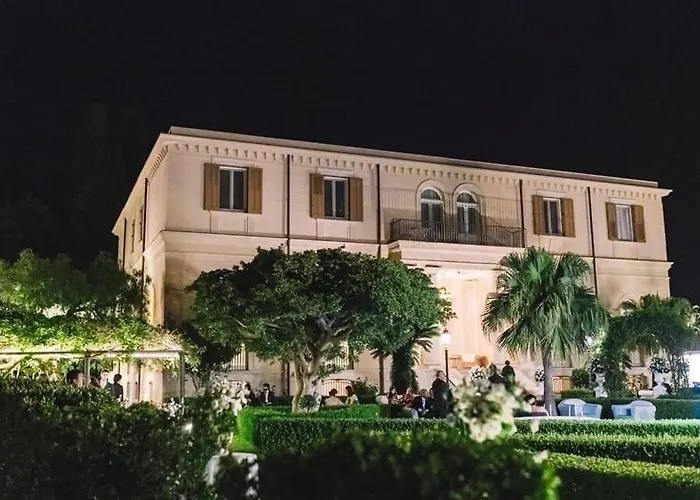 Pulejo אתר נופש 4*