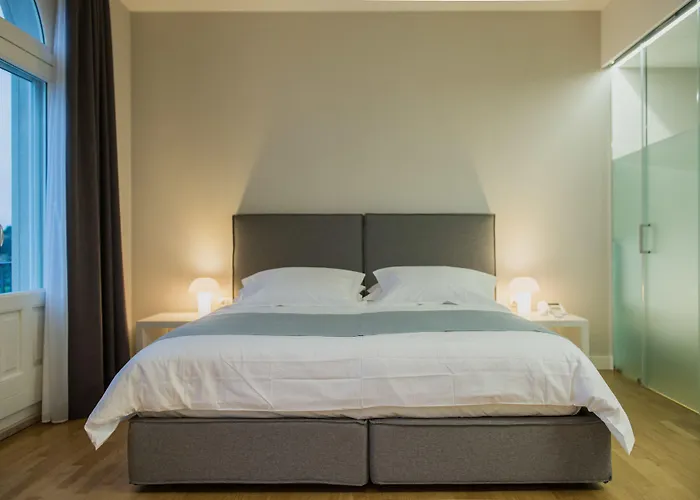 Pulejo אתר נופש 4*