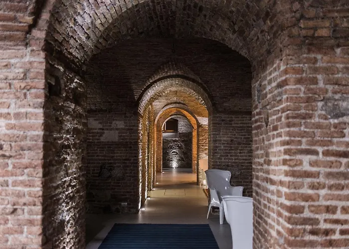 Pulejo אתר נופש 4*