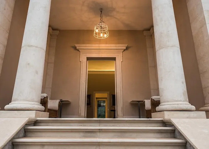 Pulejo אתר נופש מסינה